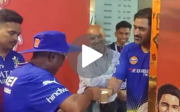 [Watch] Dhoni Makes A Surprise Visit To RCB Dressing Room To Have A 'Chai-Party'